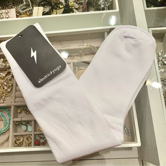 Electric Yoga White Long Cotton Knit Socks - Picture 2 of 6
